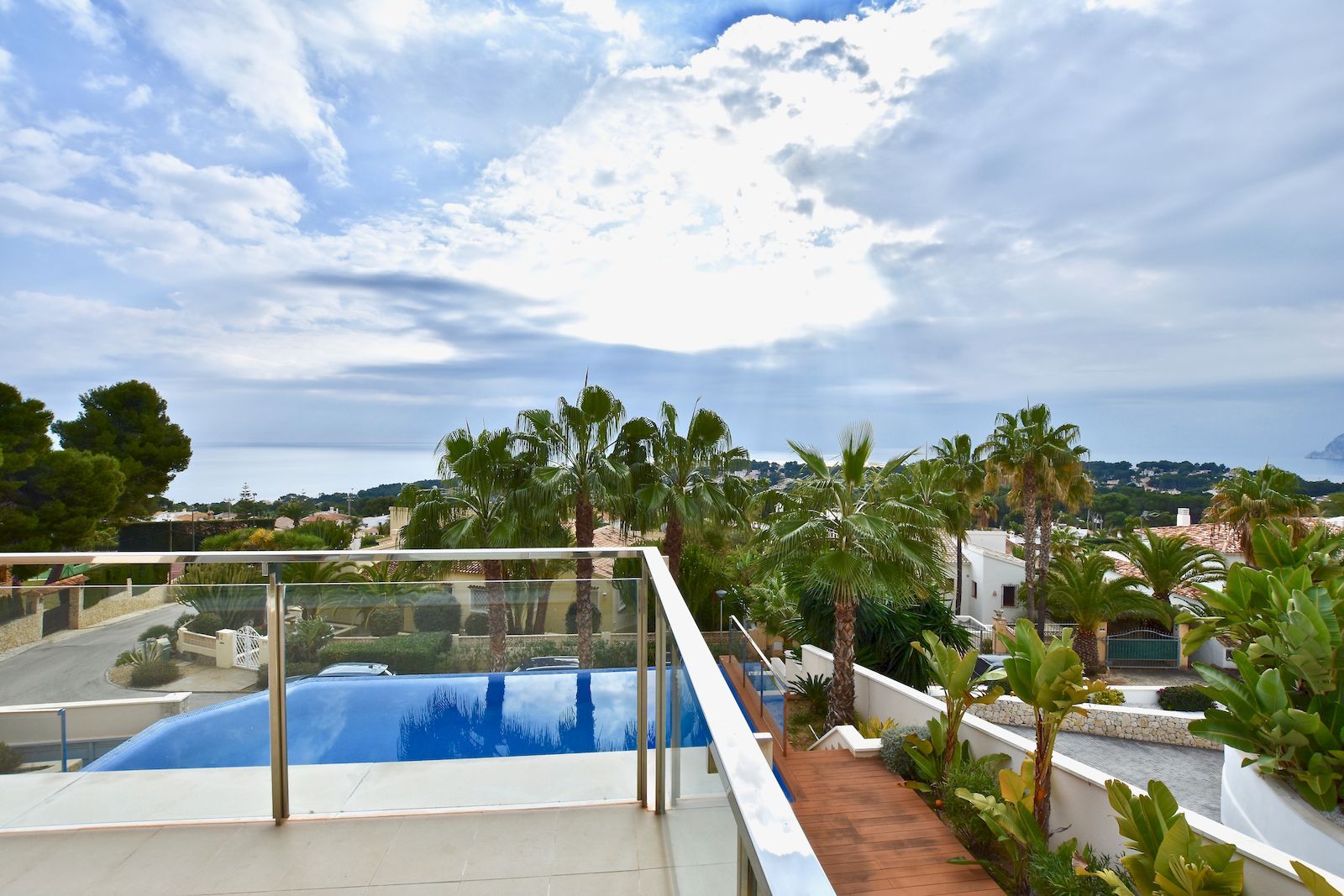 Роскошная вилла с панорамным видом на море для продажи в Морайре - Коста Бланка