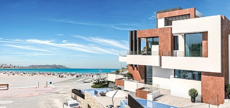 Apartamento a la Venta en Primera Linea de Playa Poniente - Benidorm