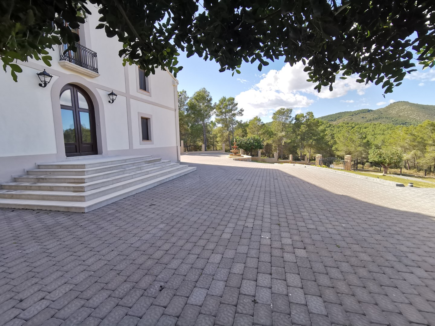 Villa de Lujo de estilo colonial a la Venta en La LLuca - Javea