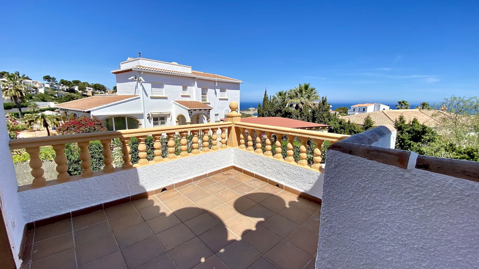 Villa a la Venta con Vista al Mar en Balcon al Mar - Javea